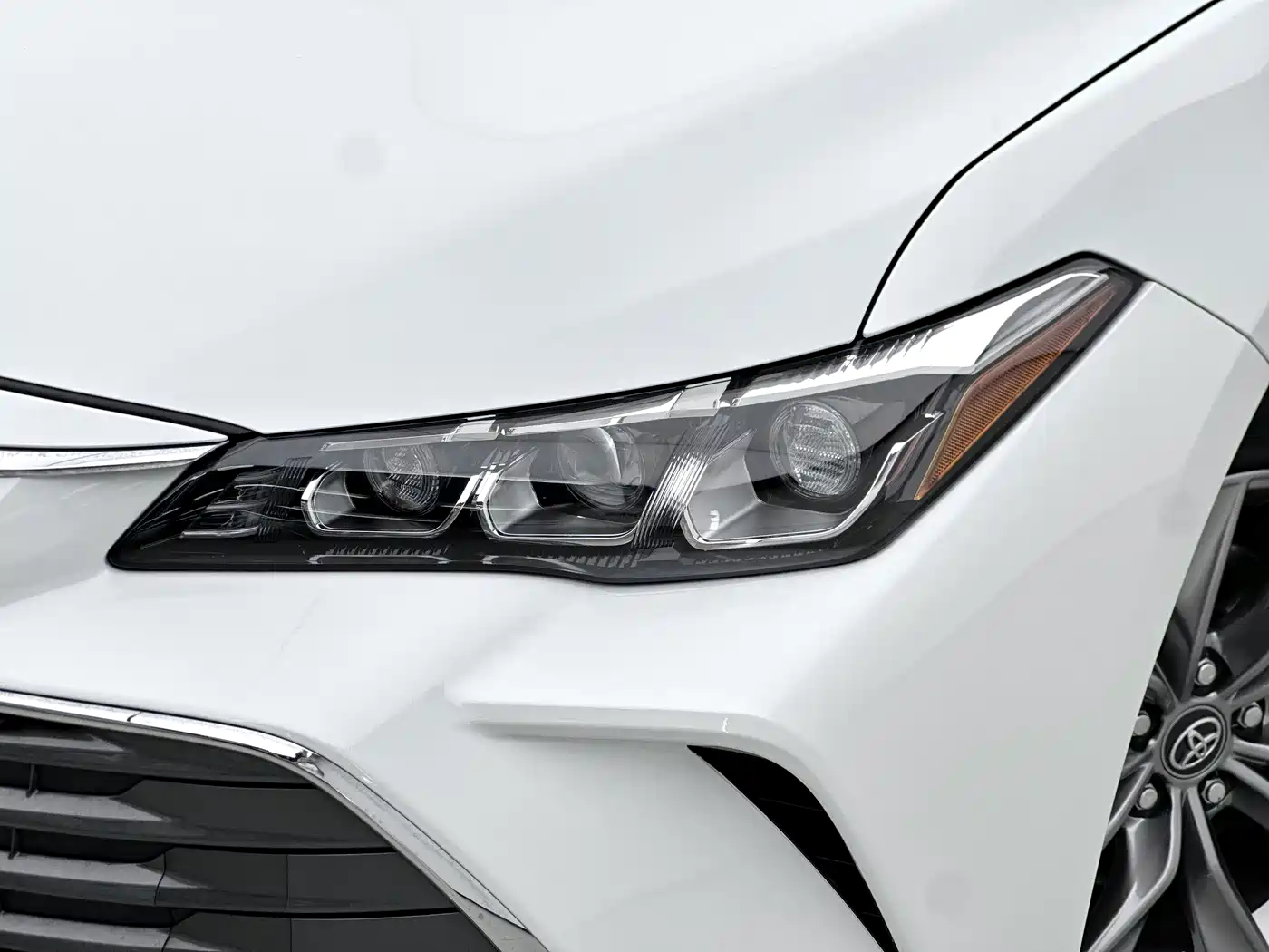 Toyota Avalon 2019 2.0L Progressive Edition (China VI) фото 7