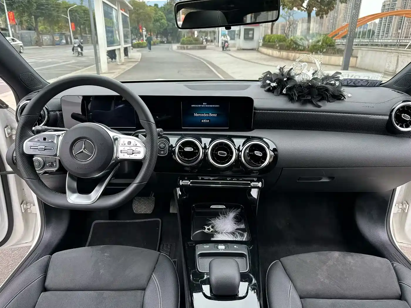 Mercedes-Benz A-Class 2019 A 180 L Sport Sedan фото 8