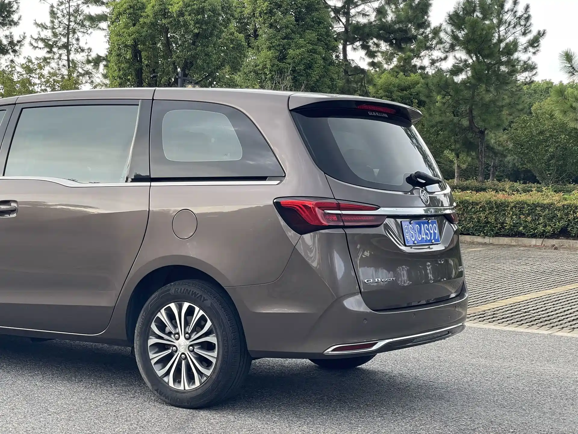 Фото 15 - Buick GL8