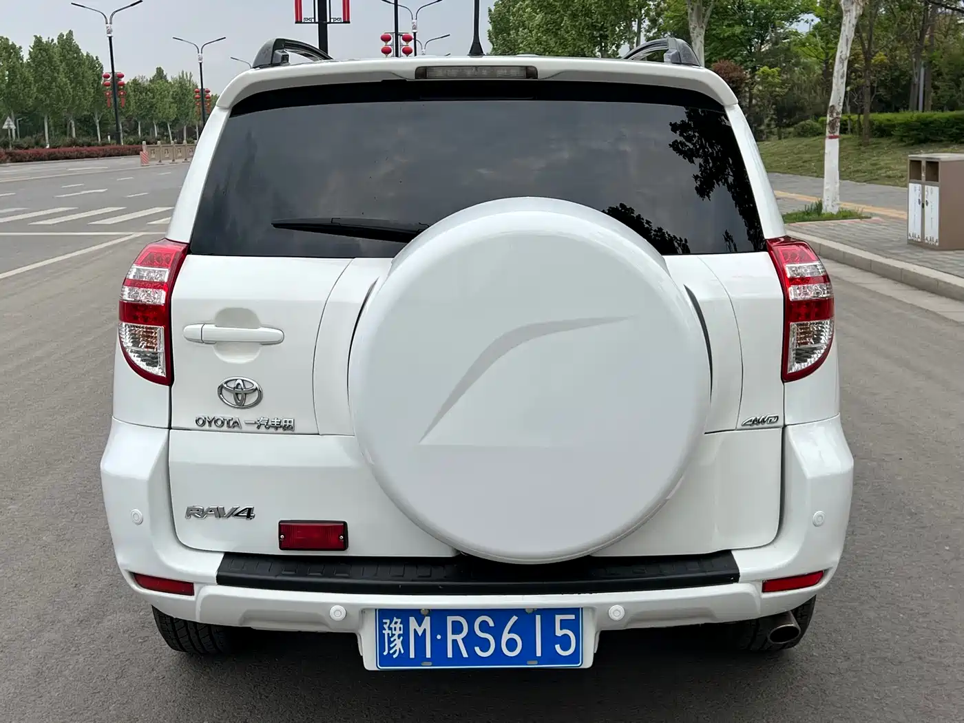 Toyota RAV4 Rongfang 2012 Styling Edition 2.4L Automatic 4WD Luxury фото 8