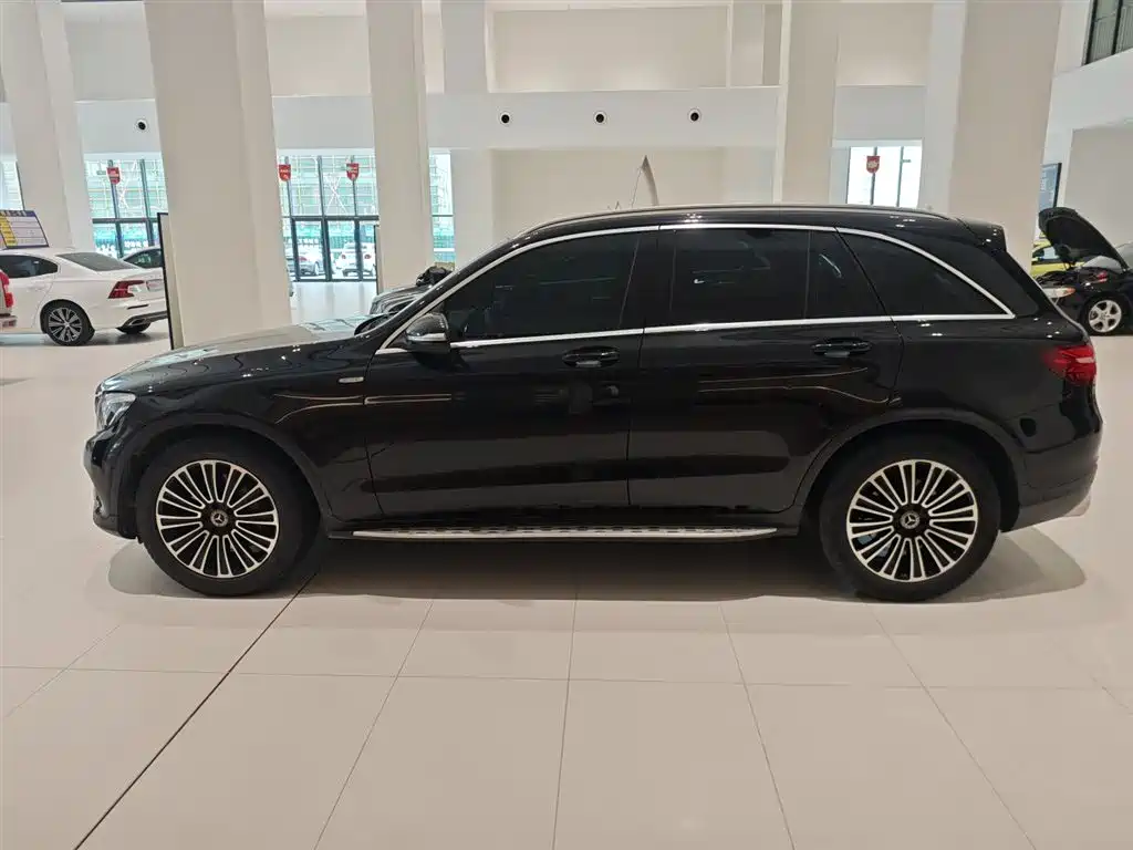 Mercedes-Benz GLC 2018 Facelift GLC 200 4MATIC фото 21
