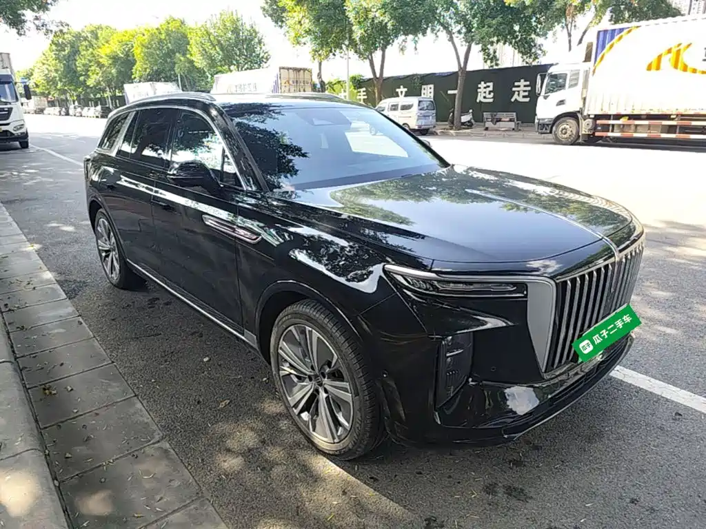2023 Hongqi E-HS9