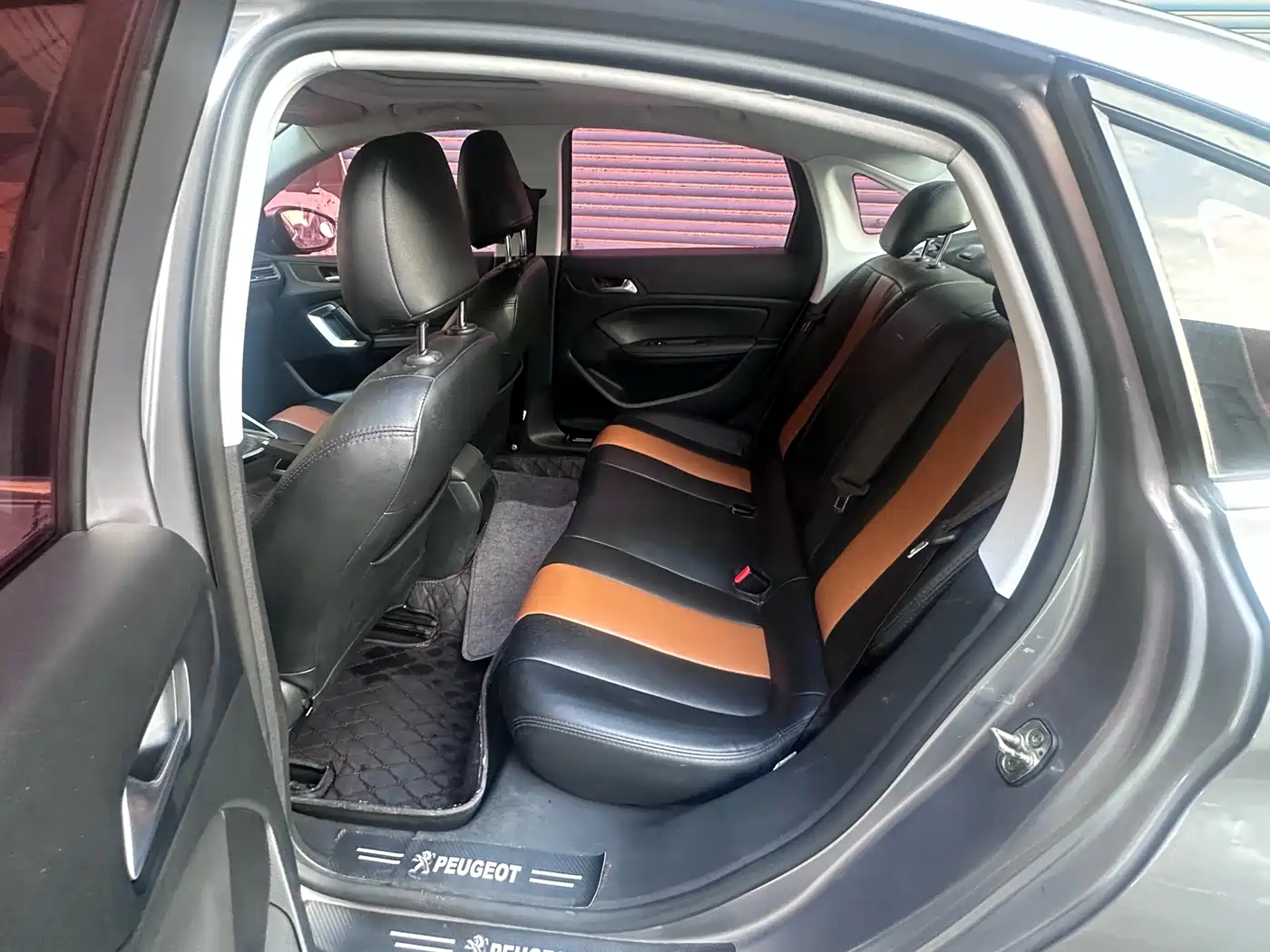 Peugeot 308 2018 1.6L Auto Luxury Edition фото 5