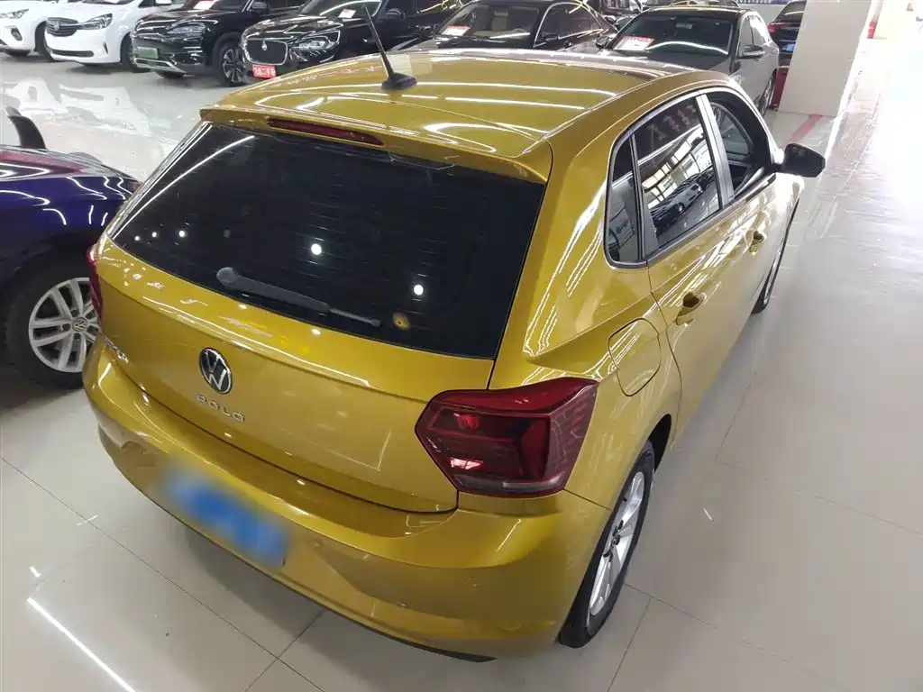 Volkswagen Polo 2021 Plus 1.5L Automatic Panorama Enjoyment Edition фото 23