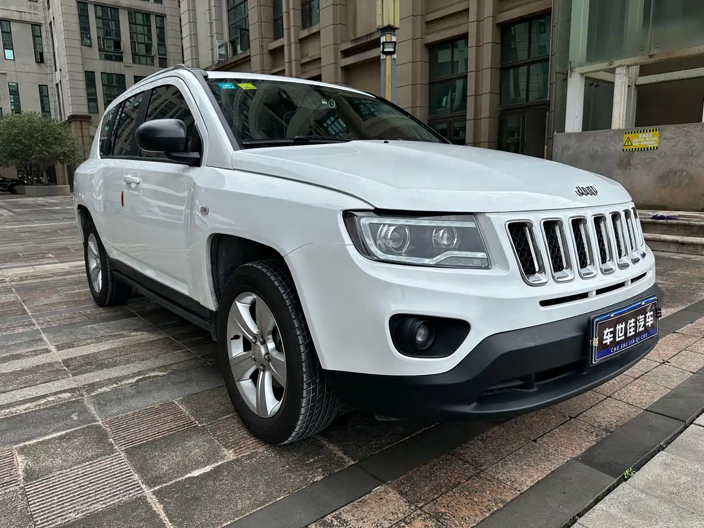 Jeep Compass (Import) 2015 2015 2.0L 2WD Sport