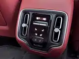 Фото 29 - Aston Martin DBX