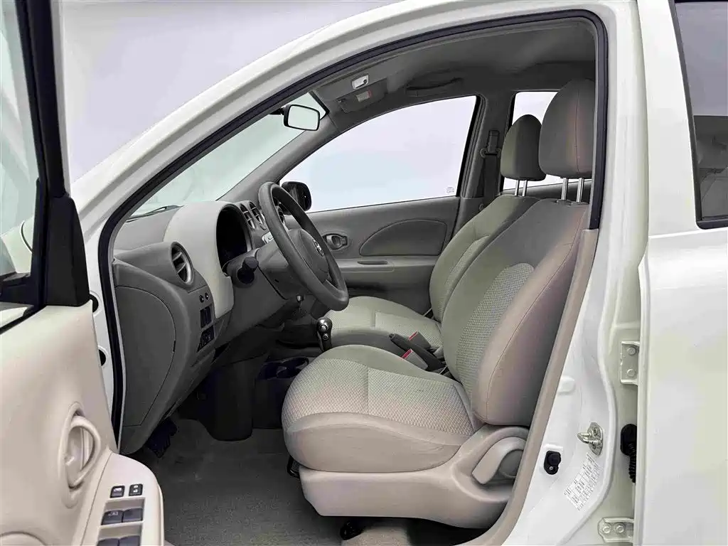 Nissan March 2014 2010 1.5L Automatic Easy Smart Edition