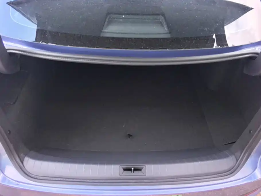 Nissan N6 2025 2025 Mid Configuration