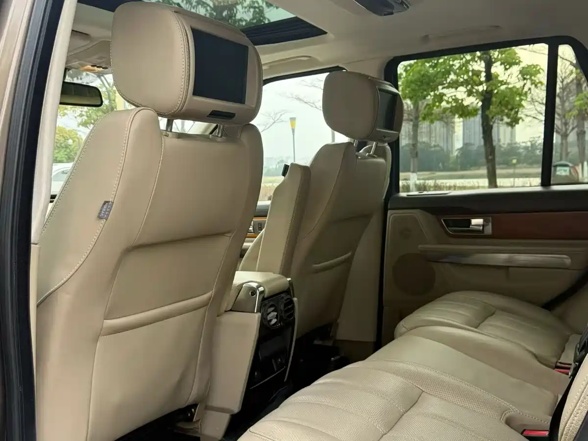 Фото 8 - Land Rover Range Rover Sport