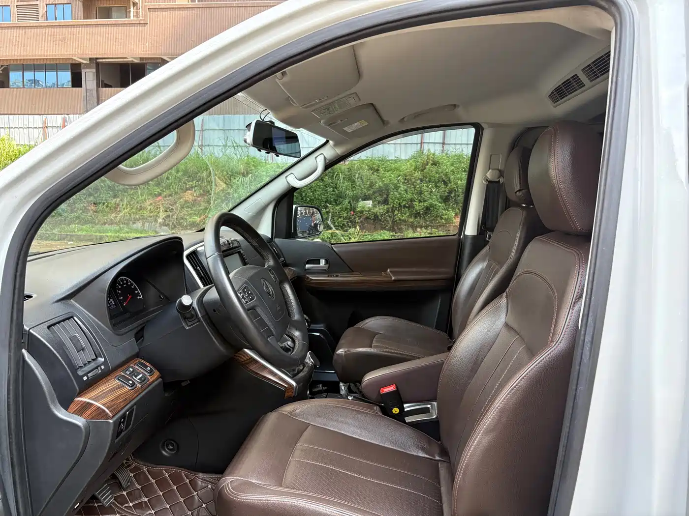 Фото 7 - Dongfeng Fengxing Lingzhi PLUS