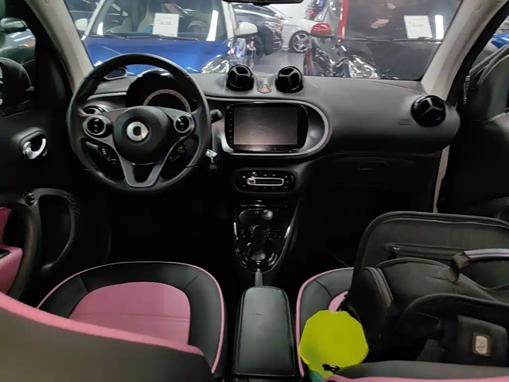 smart fortwo 2019 2018 1.0L 52kW Hardtop Passion Edition China V