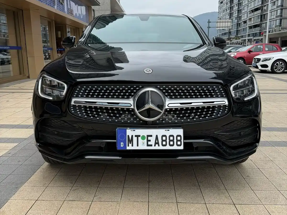 Mercedes-Benz GLC Coupe 2021 GLC 260 4MATIC Coupe SUV фото 2