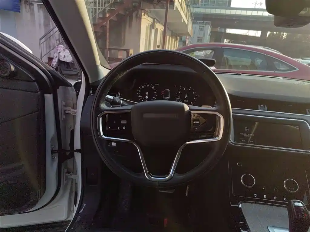 Land Rover Range Rover Evoque 2021 Range Rover Evoque L 249PS R-Dynamic S Performance Edition фото 8