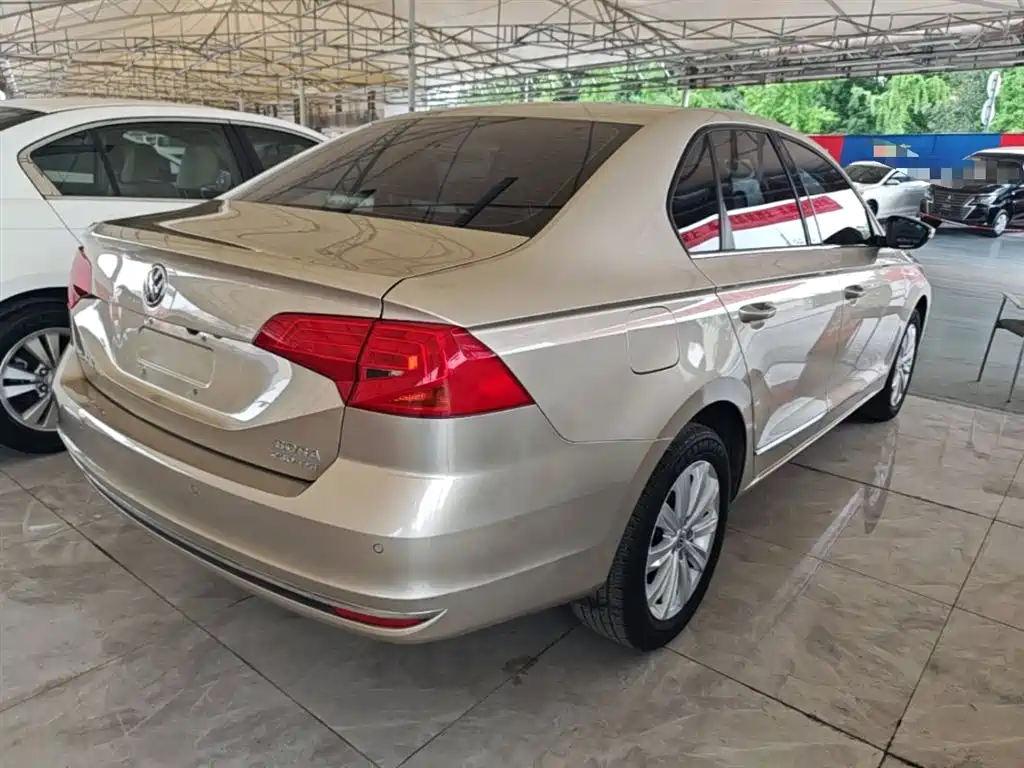 Volkswagen Bora 2016 230TSI DSG Comfort фото 7