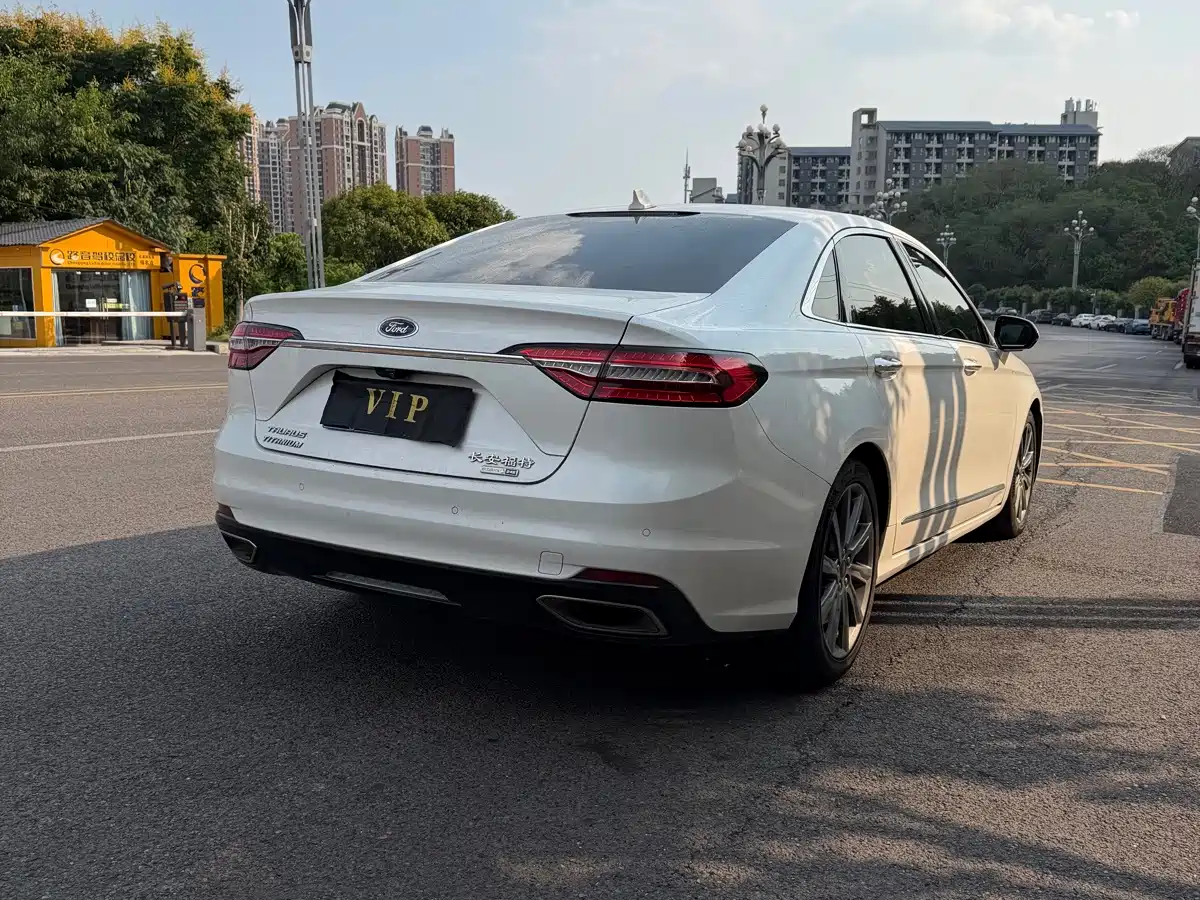 Ford Taurus 2020 2019 EcoBoost 245 Premium Edition