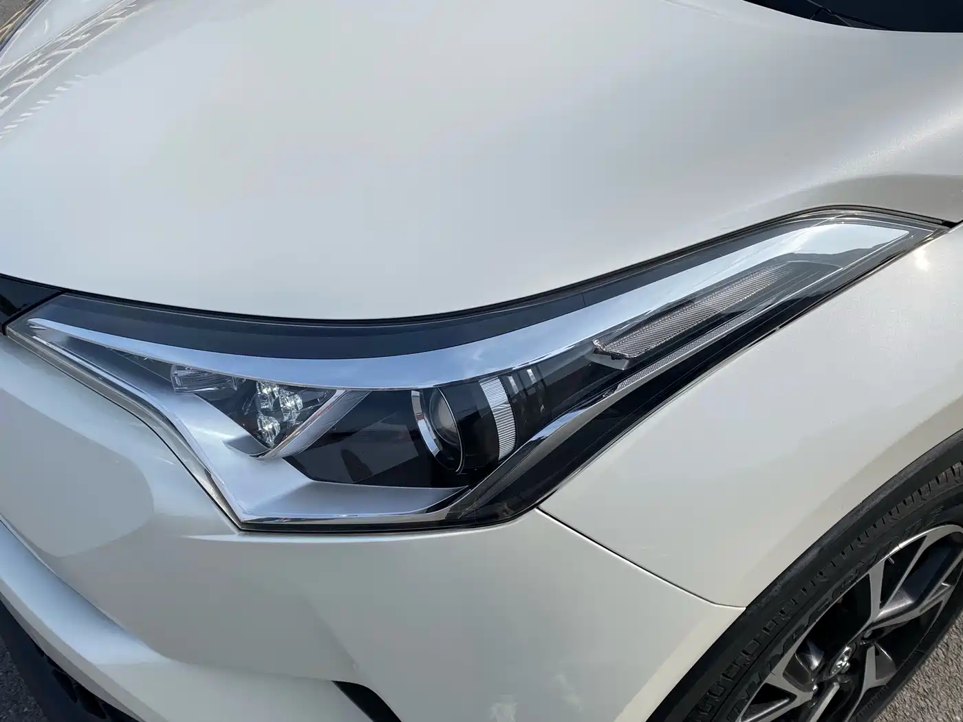 Toyota C-HR 2021 2020 Model 2.0L Leading