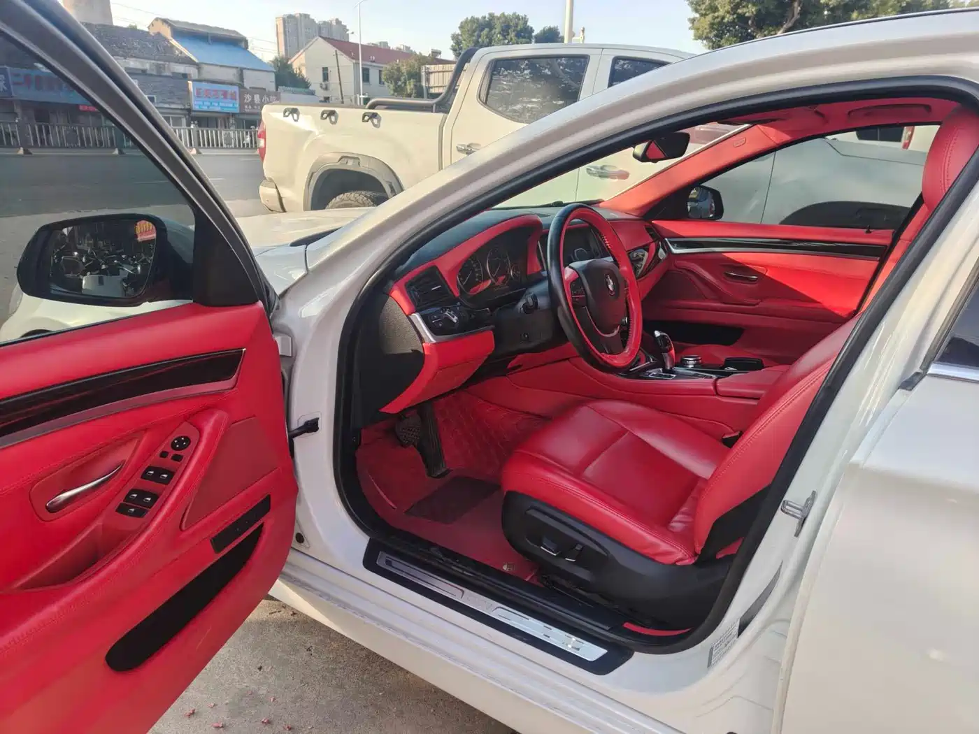 BMW 5 Series 2013 525Li Luxury фото 6