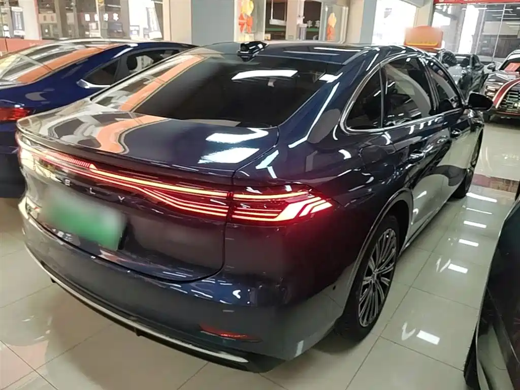 Geely Galaxy Galaxy A7 2025 EM-i фото 7