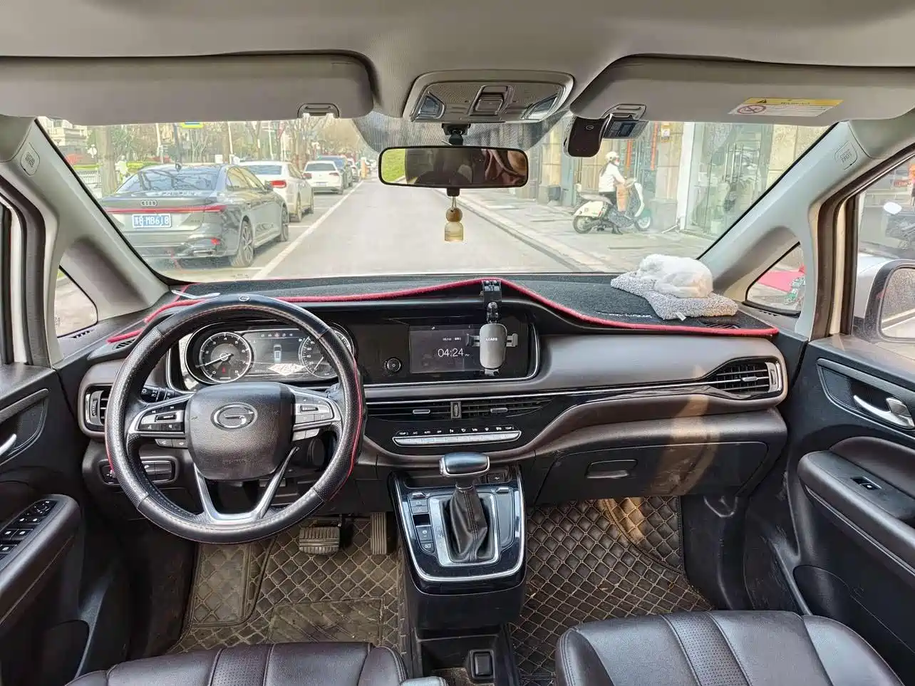 GAC Trumpchi Trumpchi M6 2019 270T Automatic Premium Edition (7-Seater) China V фото 7