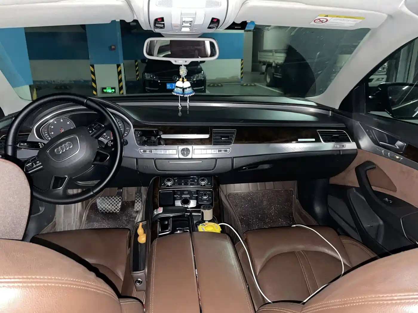 Фото 2 - Audi A8