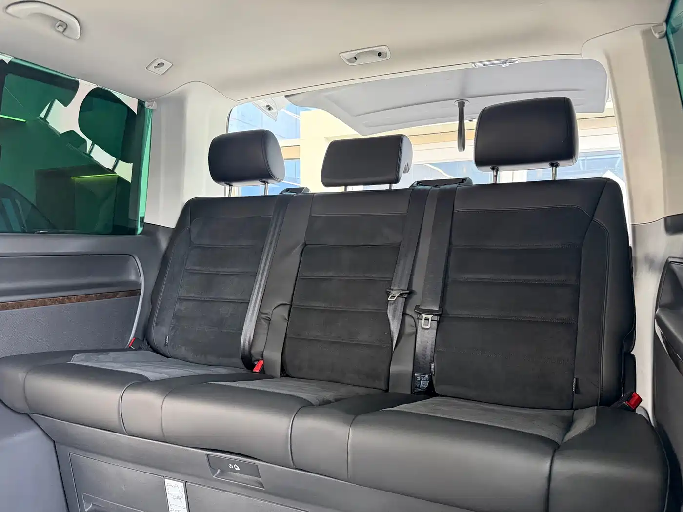 Volkswagen Multivan 2019 2019 2.0TSI 4WD Premium 7-seater