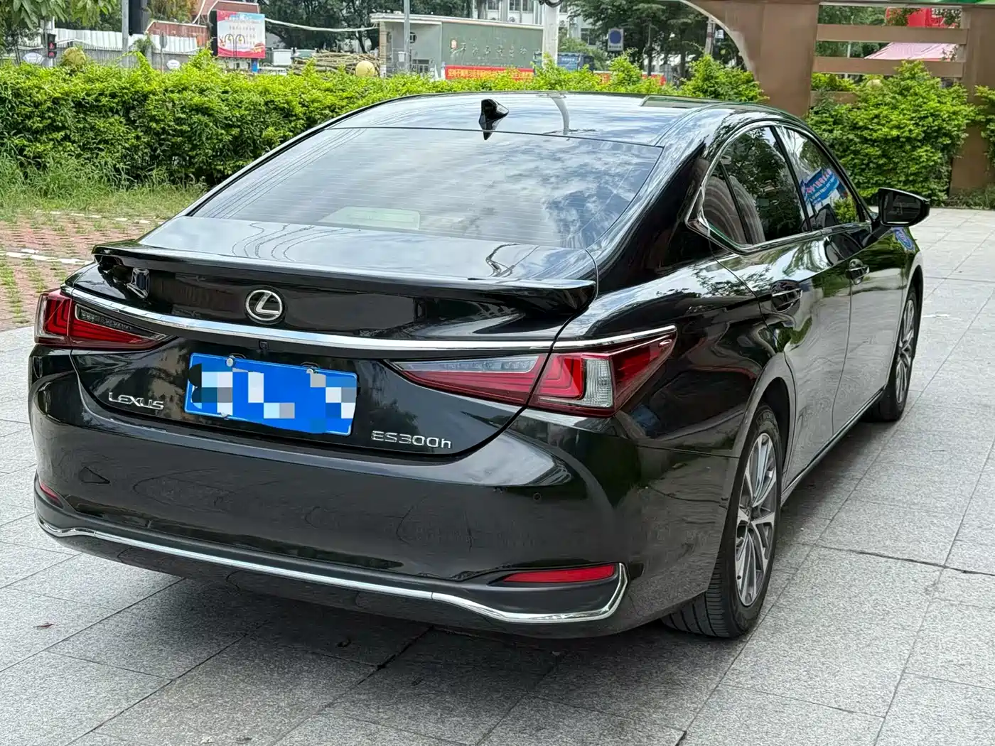 Lexus ES 2022 300h Excellence Edition фото 7