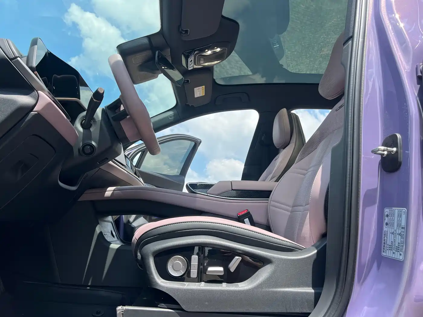 2025 Hongqi Tian Gong 08