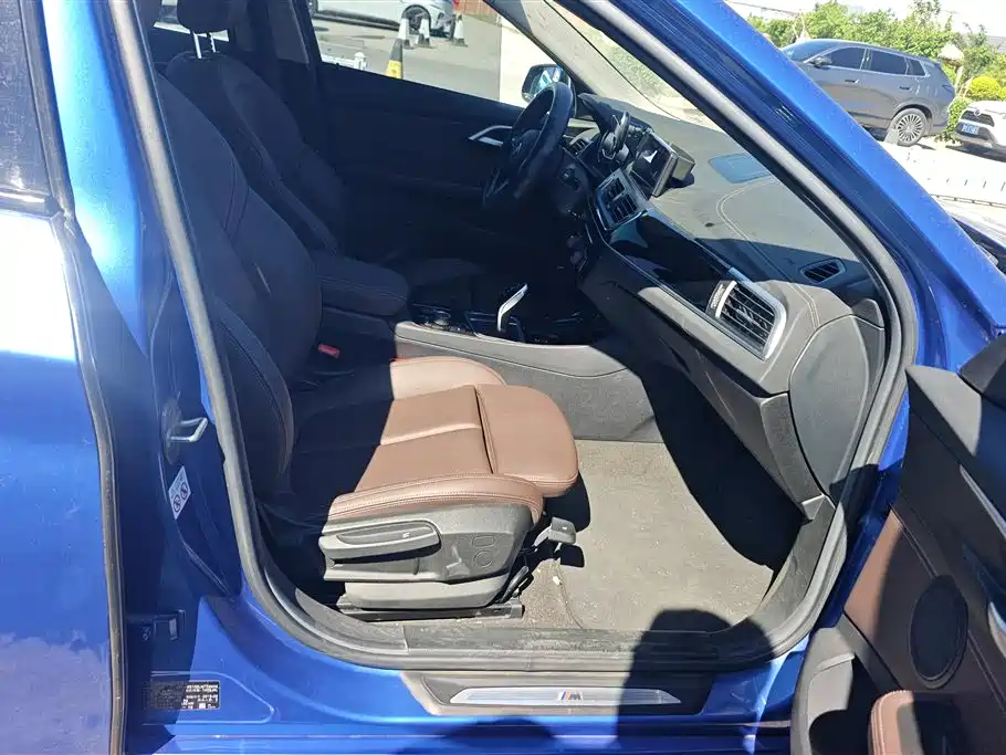 BMW 1 Series 2020 Model 120i M Sport Package фото 8