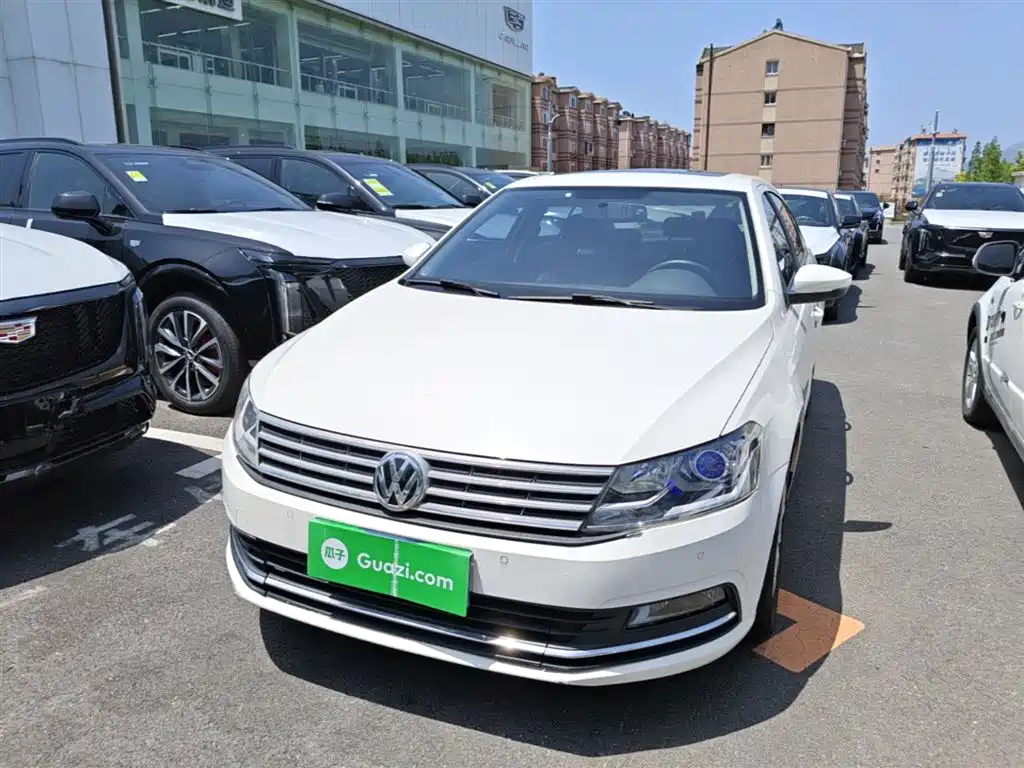 Volkswagen Lavida 2017 1.6L Automatic Comfort Edition фото 2