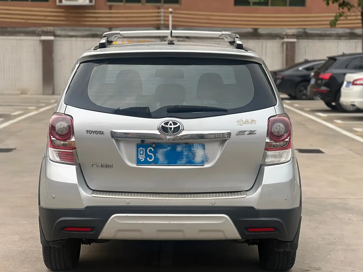 Toyota E'Z 2015 180E CVT Crossover Edition фото 3