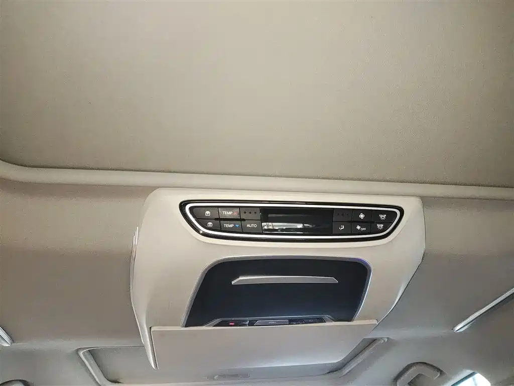 GAC Trumpchi Trumpchi M8 2021 Leading Show Series 390T Prestige Edition фото 18