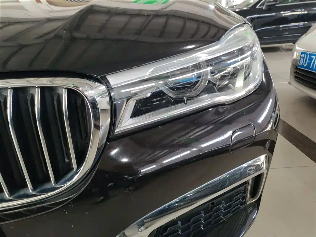 BMW 7 Series 2018 740Li xDrive Premium Type M Sport Package фото 15