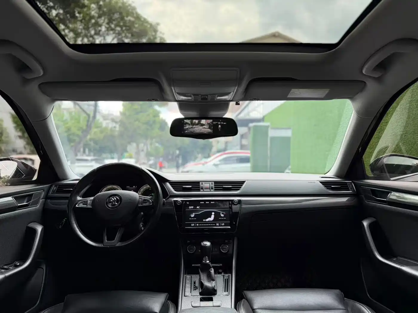 Škoda Superb 2018 TSI330 DSG Luxury Edition China V фото 5