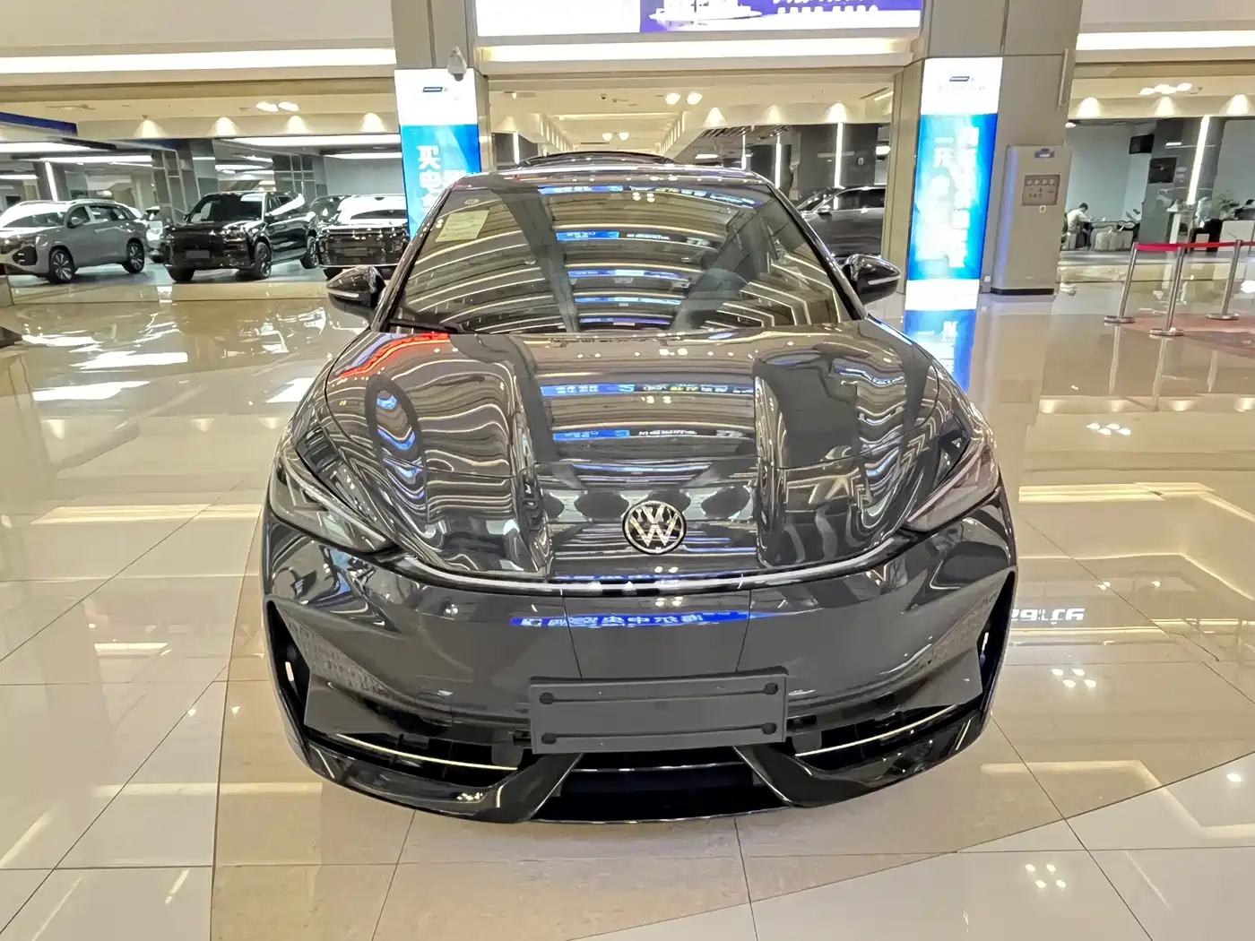 Volkswagen ID. UNYX 06 2025