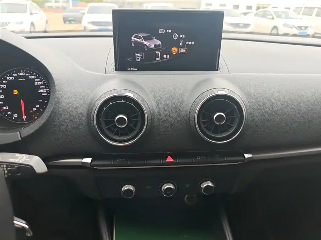 Audi A3 2018 30th Anniversary Sportback 35 TFSI Progressive фото 13