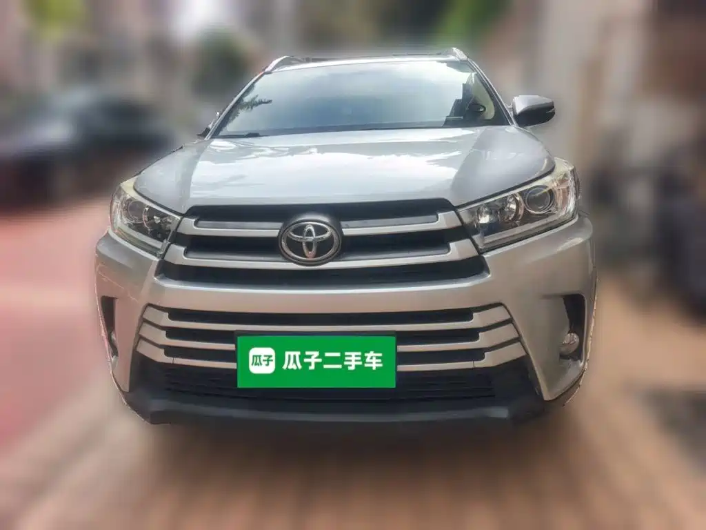 Фото 24 - Toyota Highlander