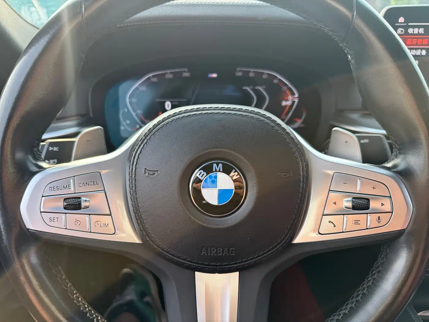 BMW 5 Series 2023 530Li Leading M Sport Package фото 14