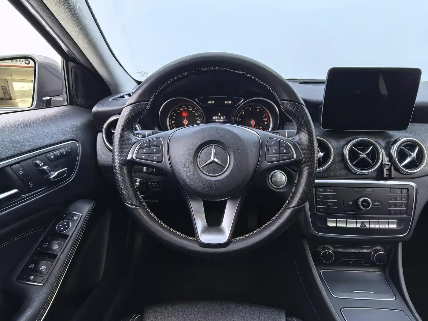 Mercedes-Benz GLA 2018 GLA 200 Dynamic фото 7