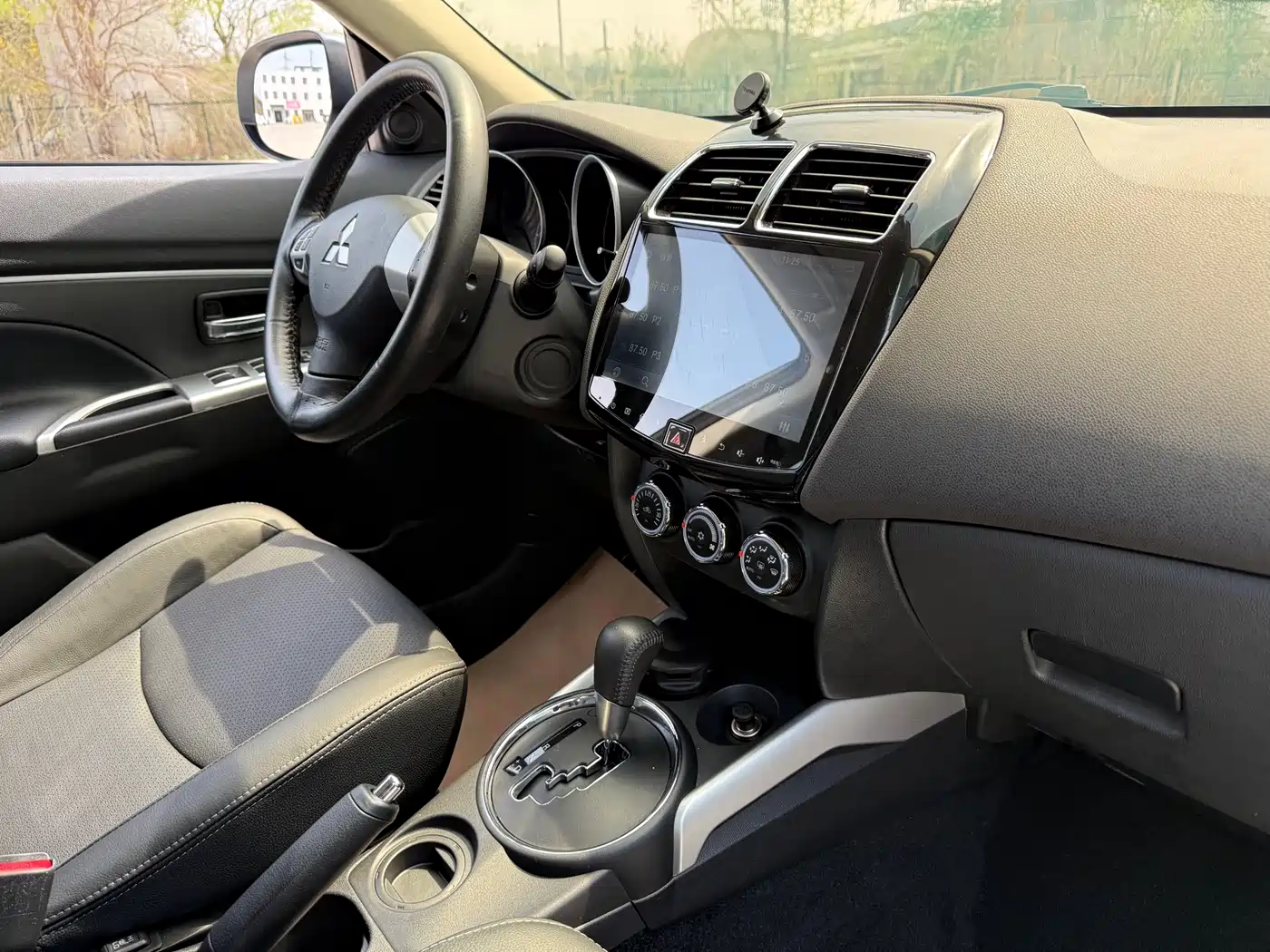 Mitsubishi ASX 2016 2.0L CVT 2WD Navigation Edition фото 14