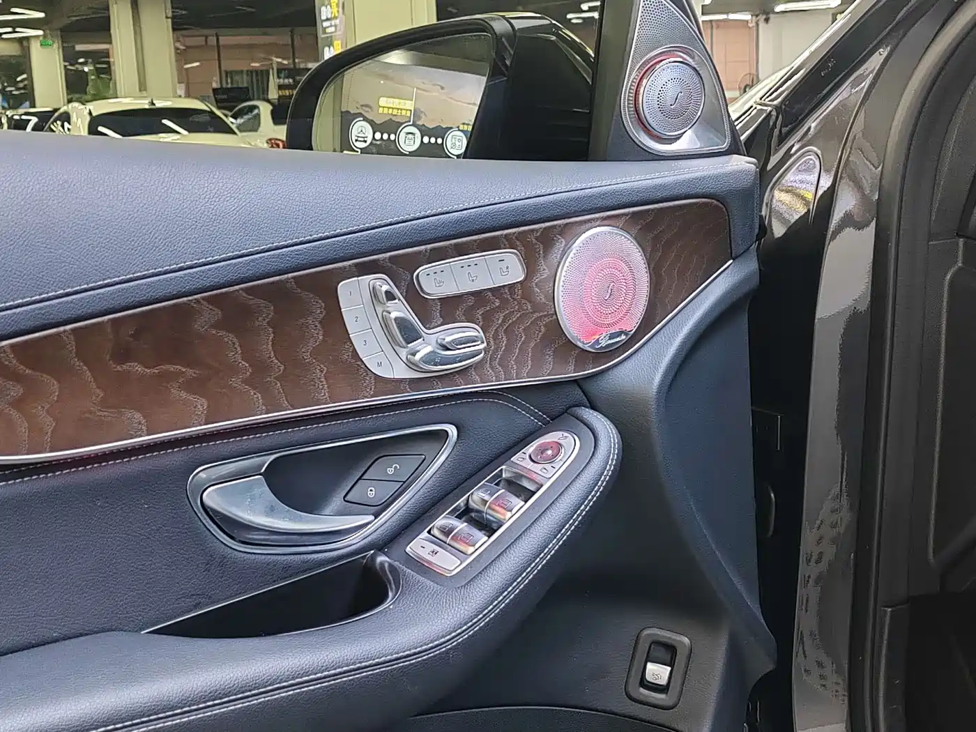 Mercedes-Benz GLC 2020 Facelift GLC 300 L 4MATIC Dynamic фото 12