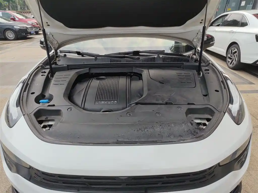 Lynk & Co 02 2018 1.5T DCT 2WD Power Pro Edition China V фото 16