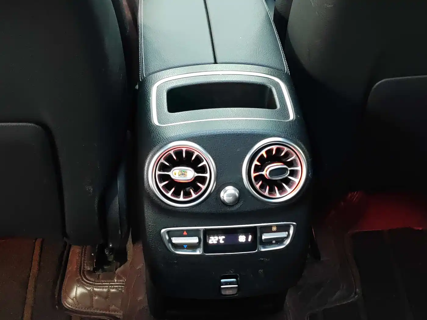 Mercedes-Benz GLC 2020 Facelift GLC 300 L 4MATIC Dynamic фото 15