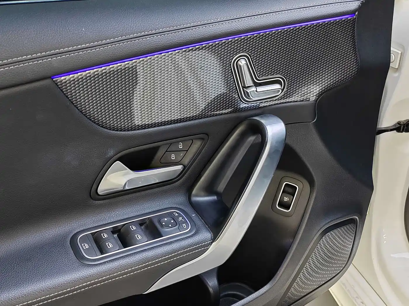 Mercedes-Benz A-Class 2022 A 200 L Sport Sedan Style фото 12