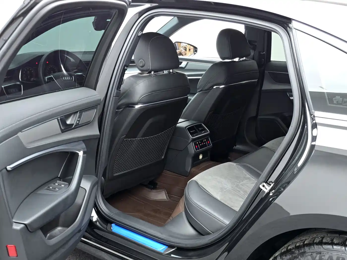 Audi A6L 2022 45 TFSI Premium Dynamic фото 11