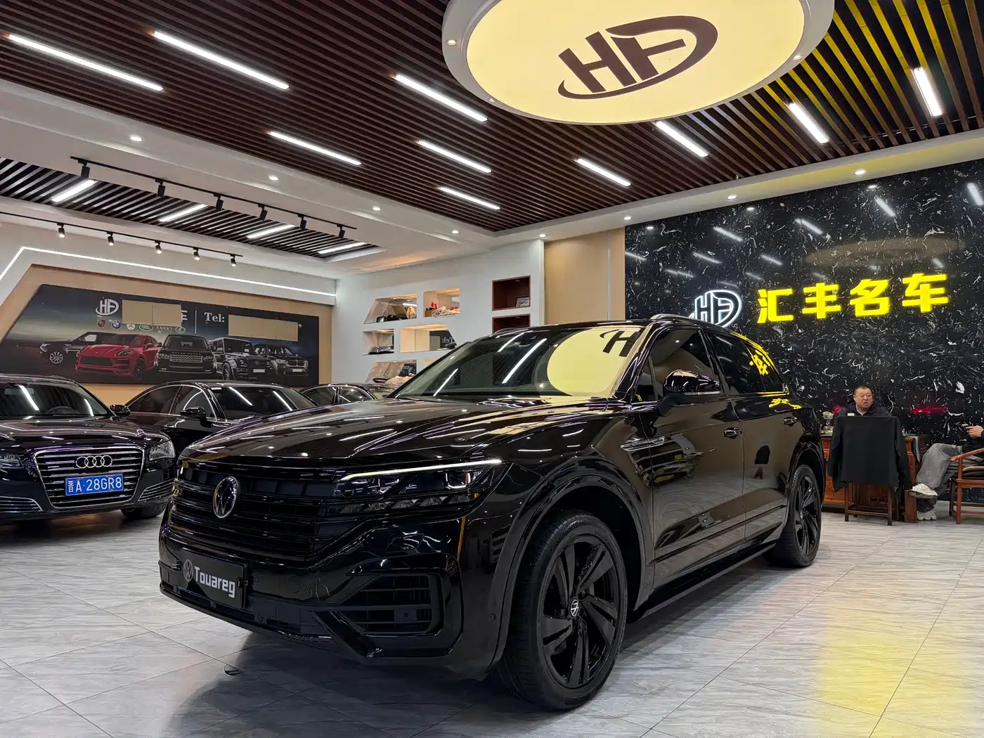 VOLKSWAGEN TOUAREG