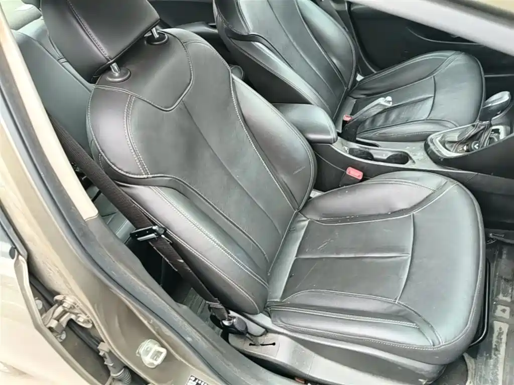 Buick Excelle 2019 18T Auto Connected Elite China VI фото 25