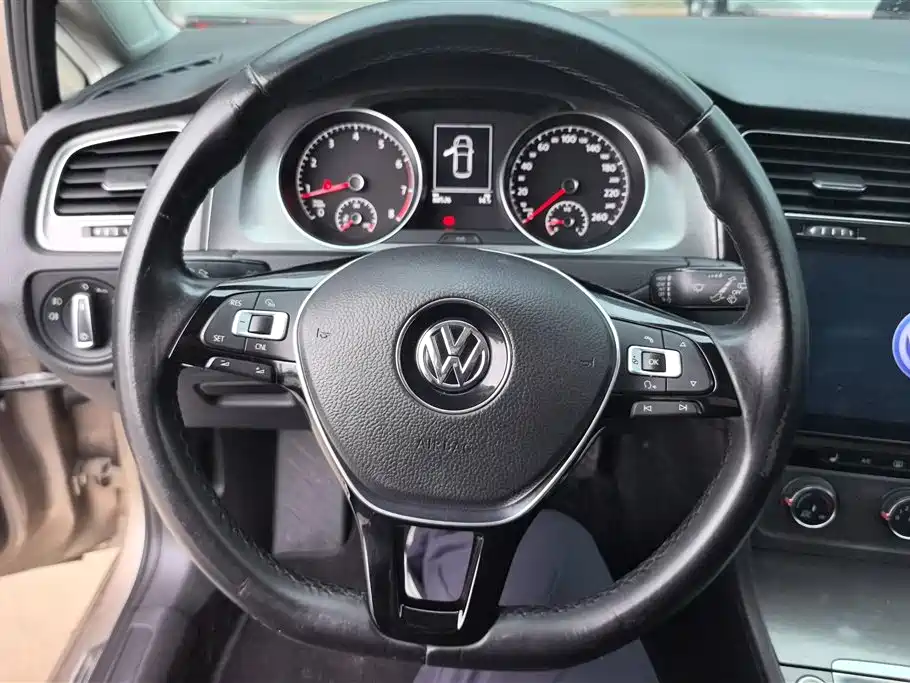 Volkswagen Golf 2015 1.4TSI Automatic Luxury фото 15
