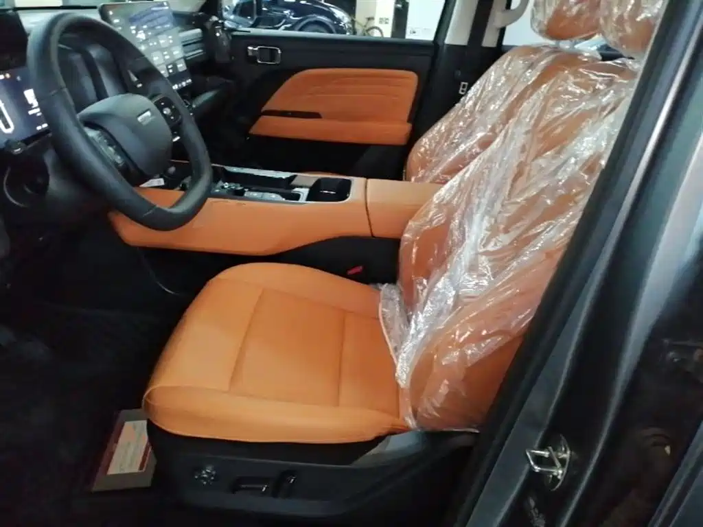 Haval Meng Long NEV 2026 Hi4 102 Premium фото 15