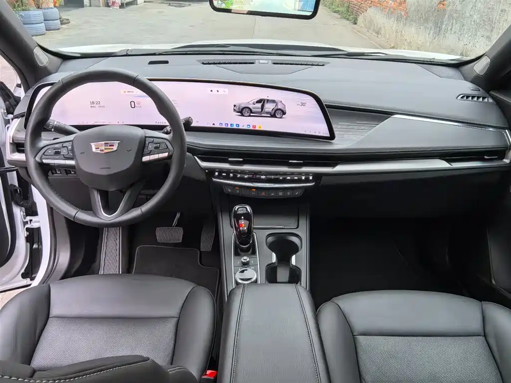 Cadillac XT4 2024 28T 2WD Premium фото 13