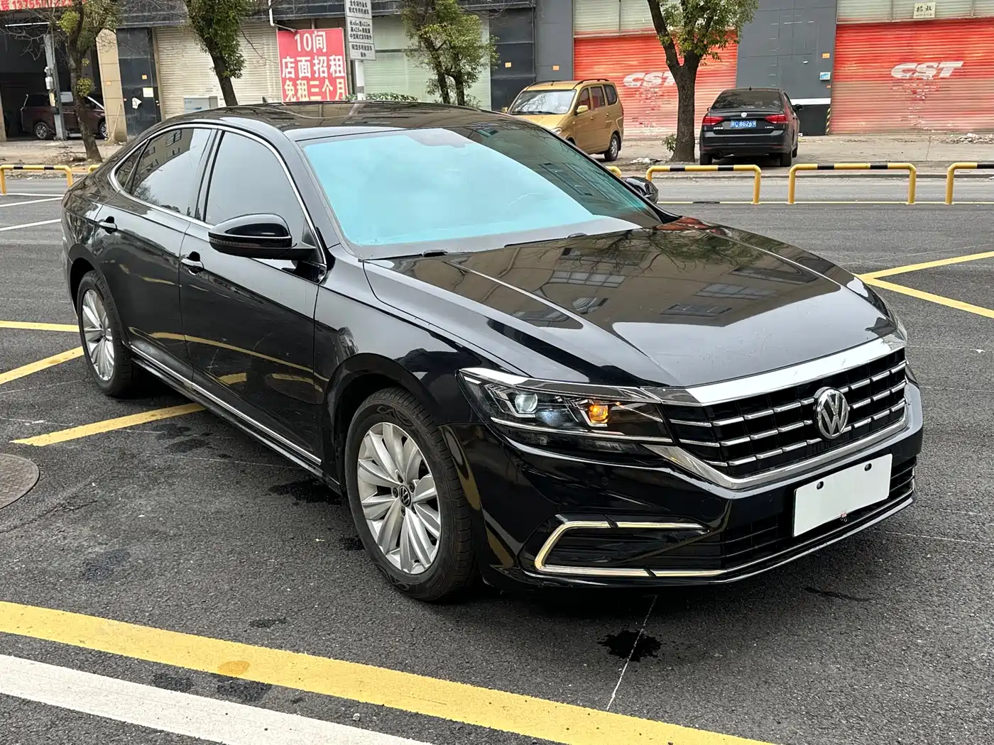 VOLKSWAGEN PASSAT